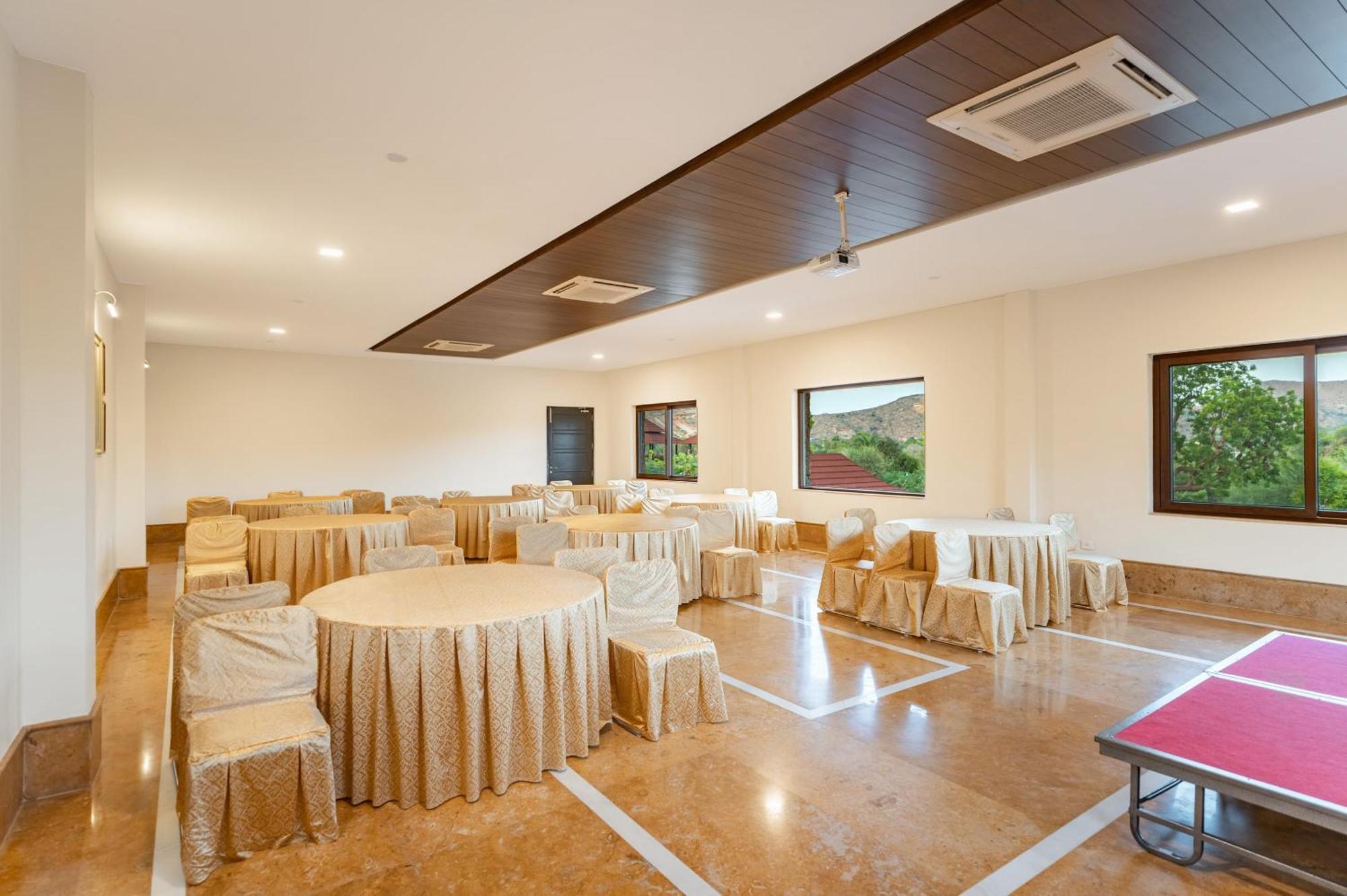 Sarasiruham Resort - Private Pool Villa In Udaipur Exterior photo